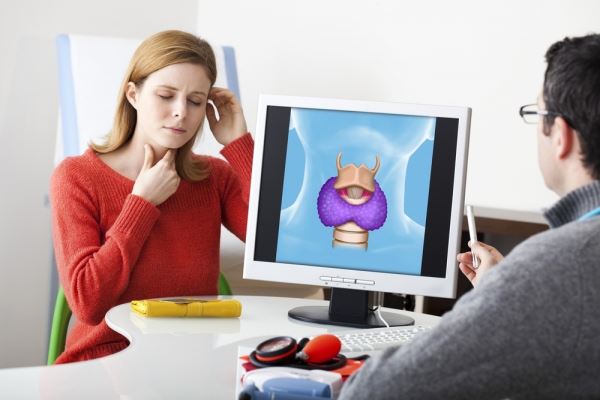 Названы симптомы проблем с щитовидной железой